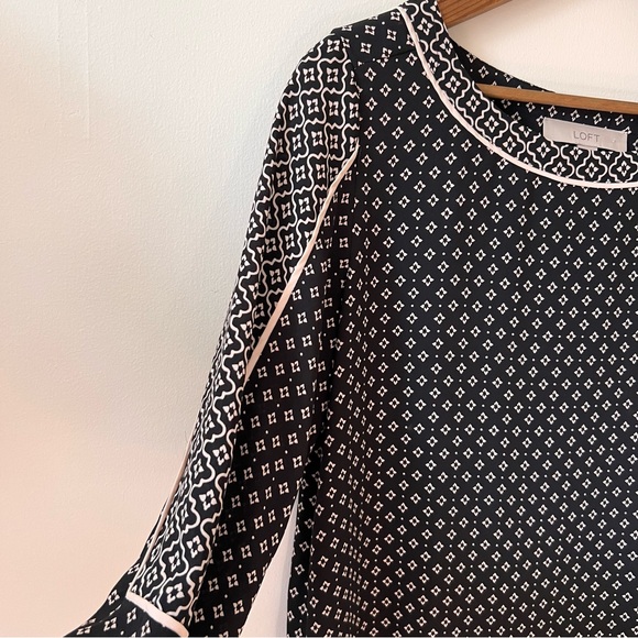 Loft - Long Sleeve Black and White Top Size : XS - Picture 3 of 9